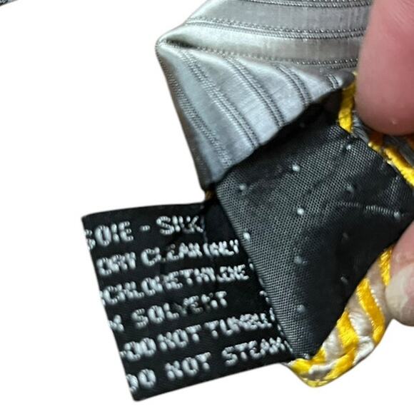 Gianni Versace Stripped Medusa Yellow Gray Silk Twill Tie - Picture 10 of 11